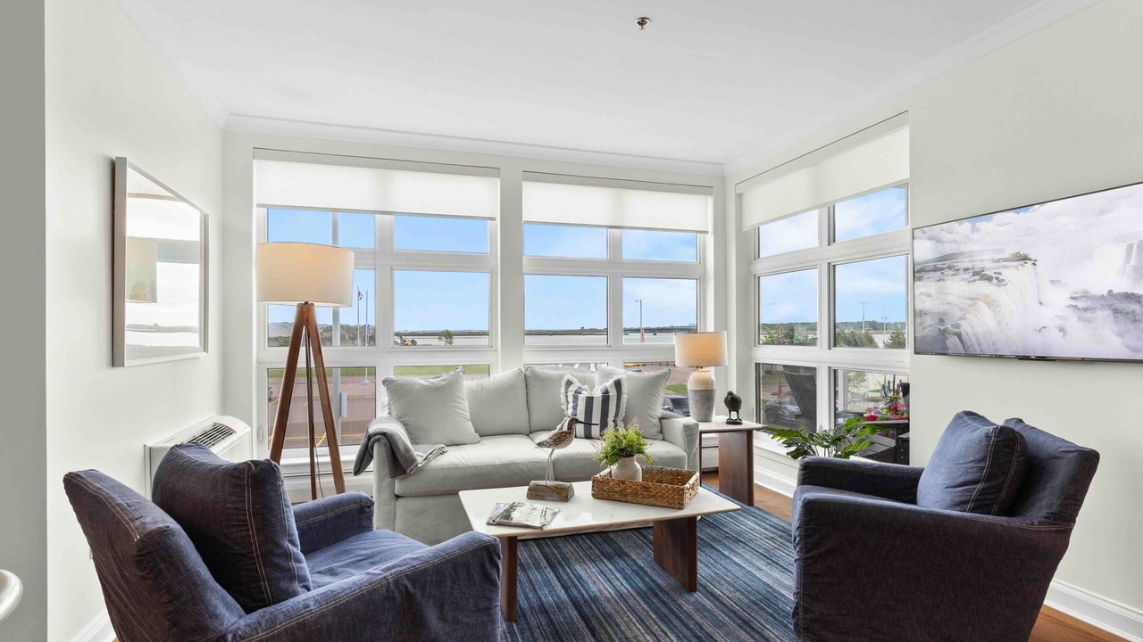 Photo of Livingroom in Queens Square