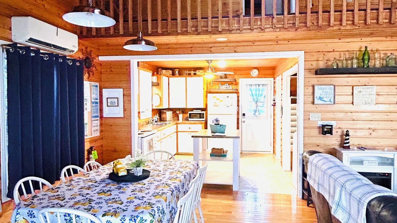 Photo of Others in Canoe Cove