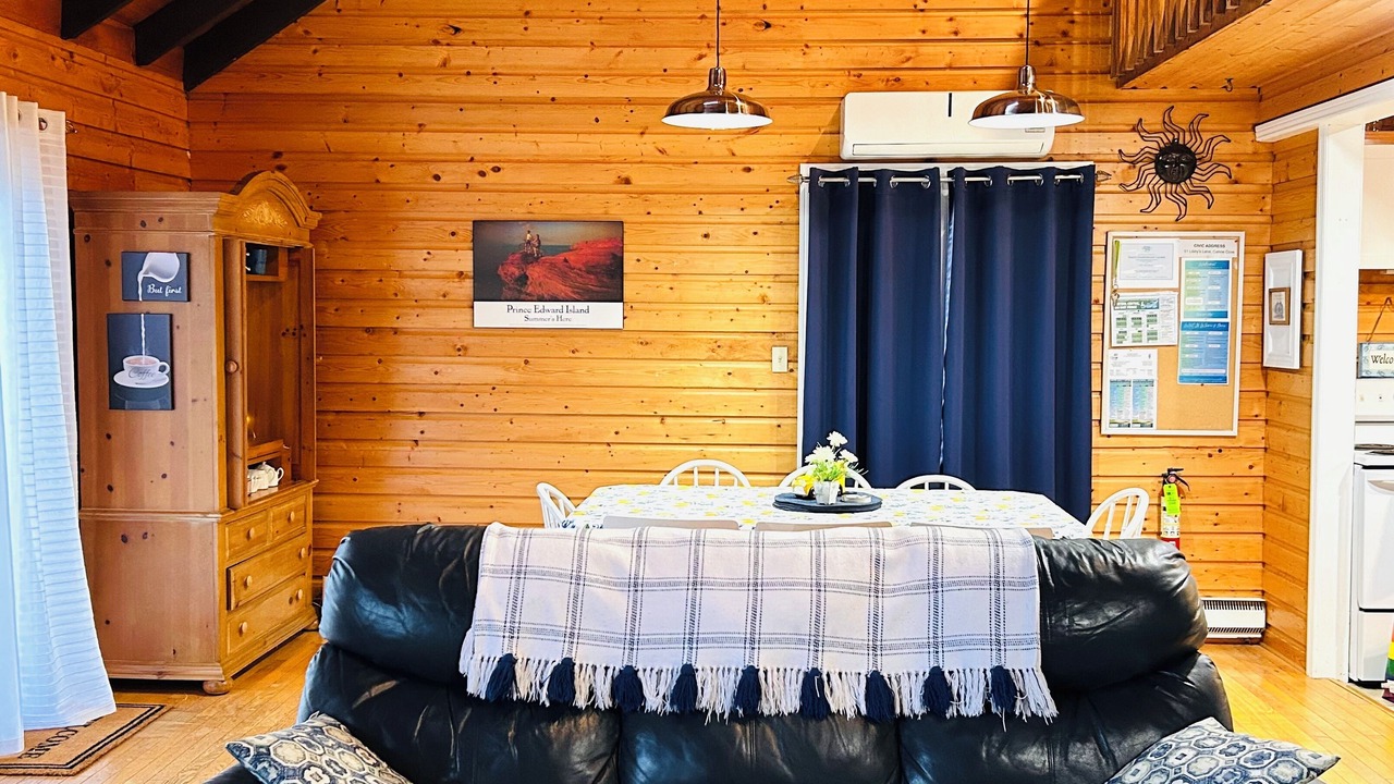 Photo of Livingroom in Canoe Cove