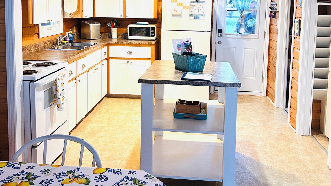 Photo of Kitchen in Canoe Cove