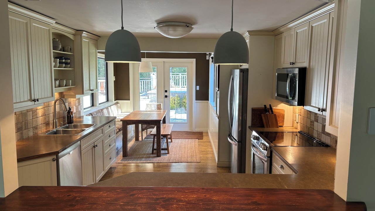 Photo of Kitchen in Courtenay