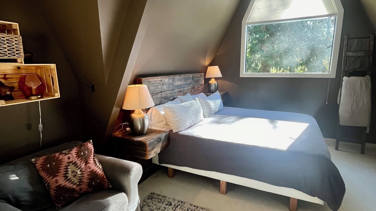 Photo of Bedroom in Courtenay