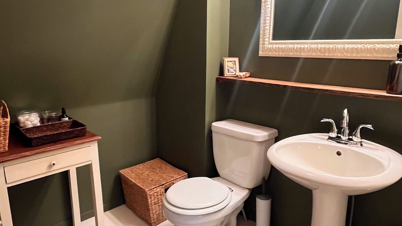 Photo of Bathroom in Courtenay