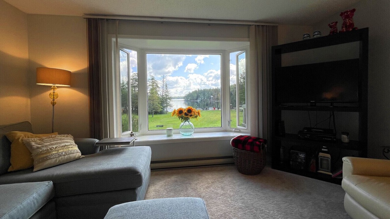 Photo of Livingroom in North Kawartha