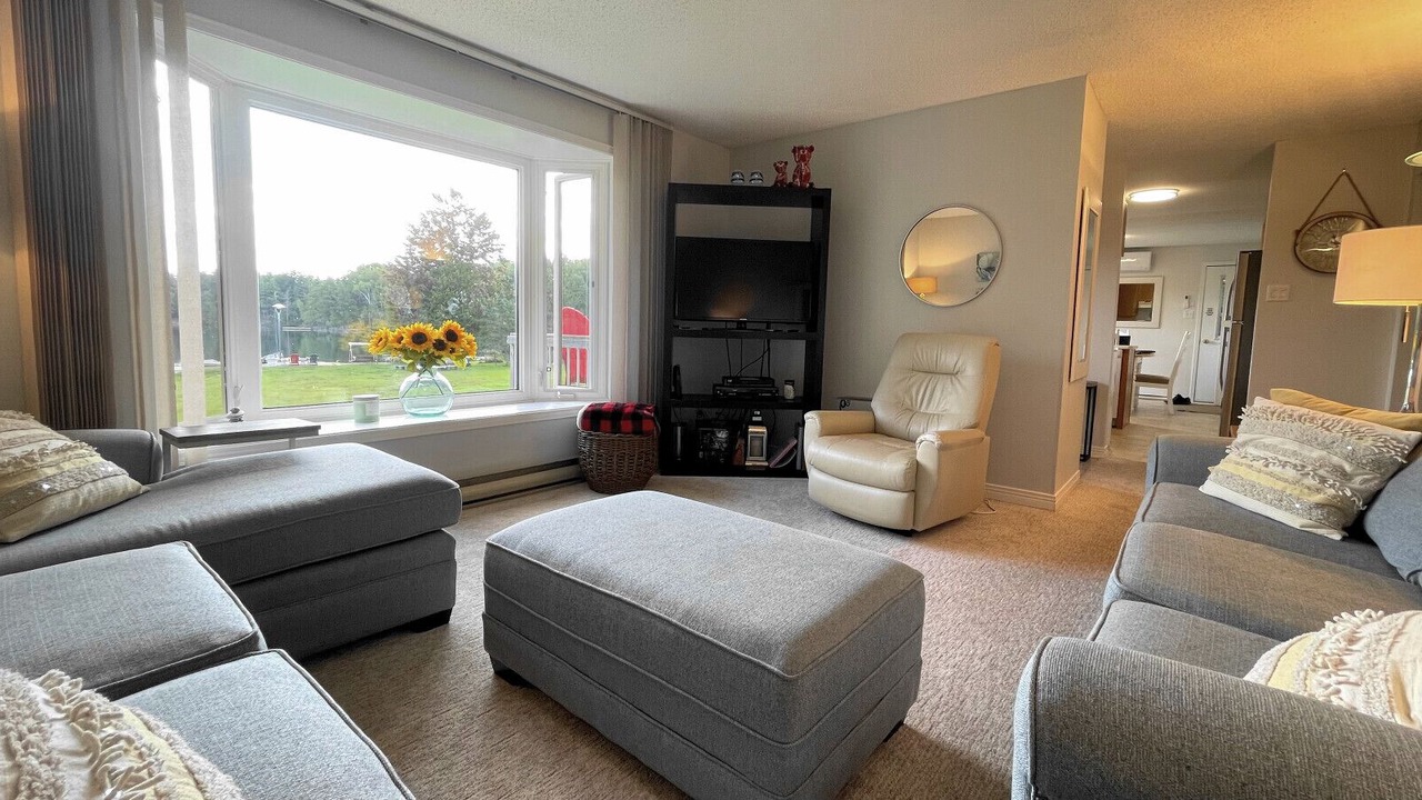 Photo of Livingroom in North Kawartha