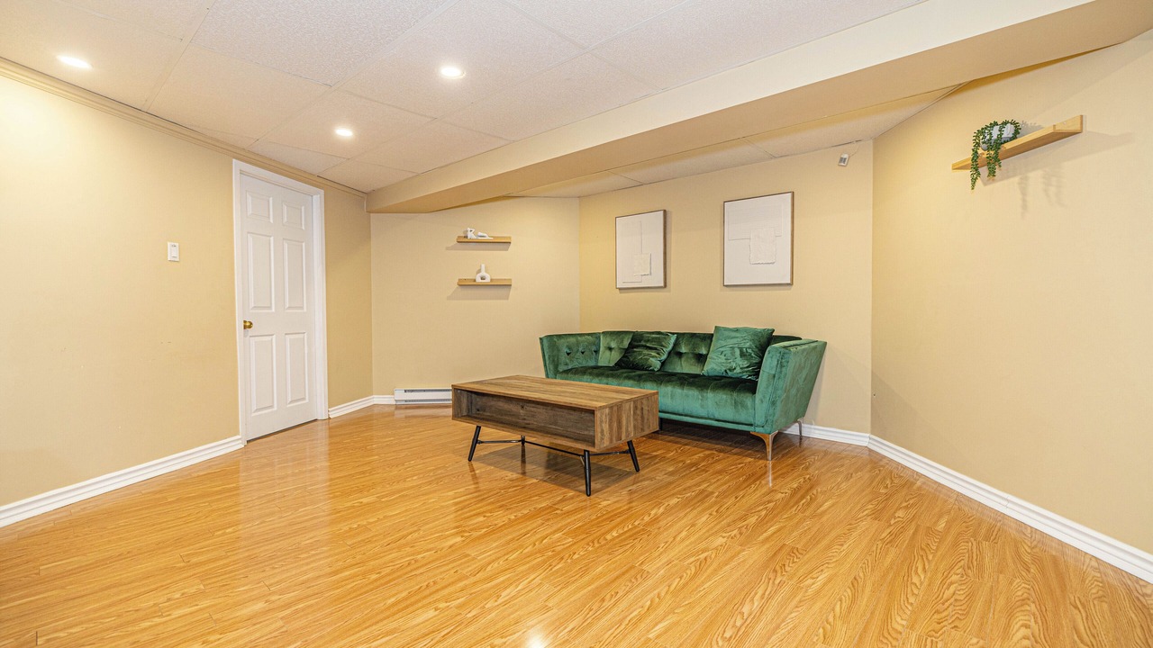 Photo of Livingroom in Brossard
