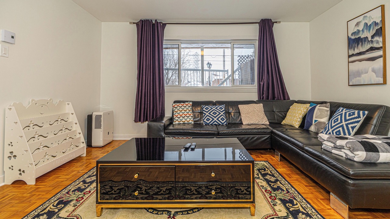 Photo of Livingroom in Brossard