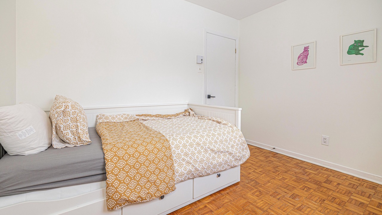 Photo of Bedroom in Brossard