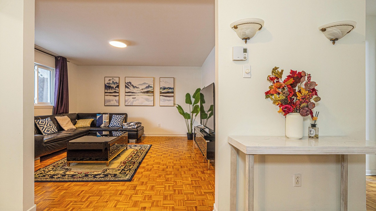 Photo of Livingroom in Brossard