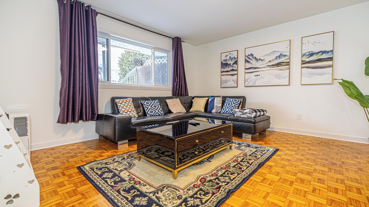 Photo of Livingroom in Brossard