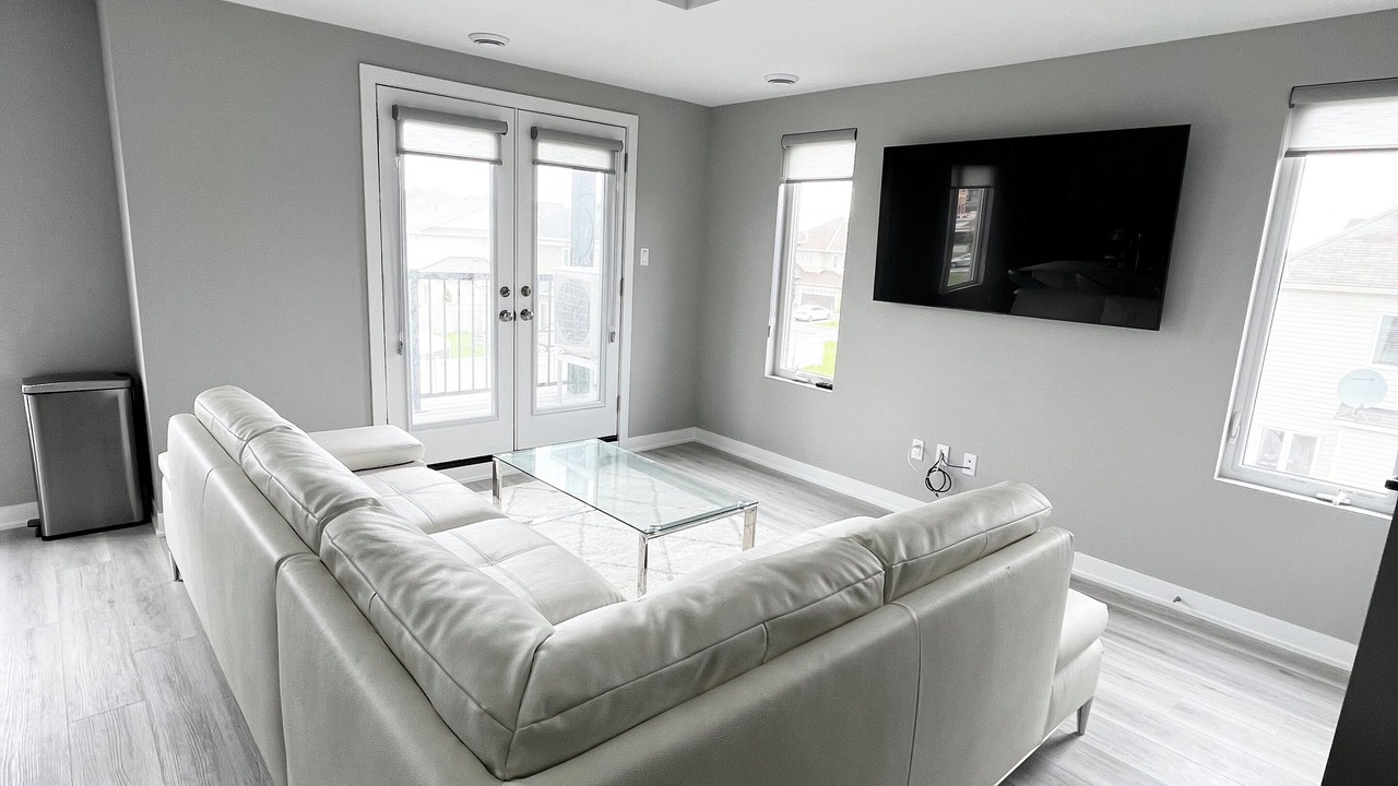 Photo of Livingroom in Ottawa Division