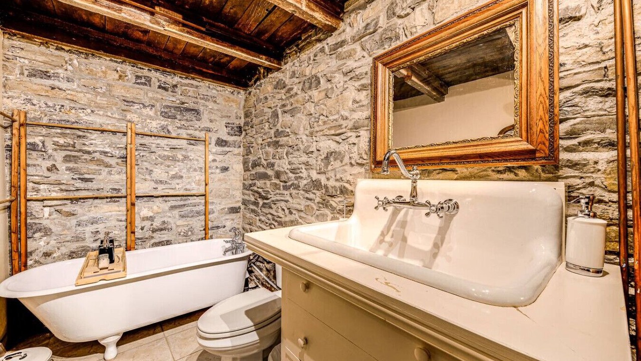 Photo of Bathroom in Chutes-Montmorency
