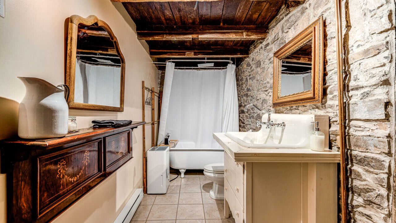 Photo of Bathroom in Chutes-Montmorency