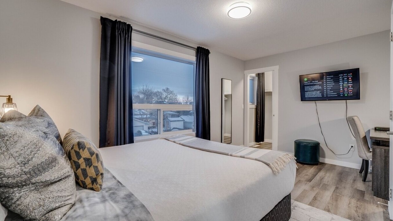 Photo of Bedroom in North Central Edmonton