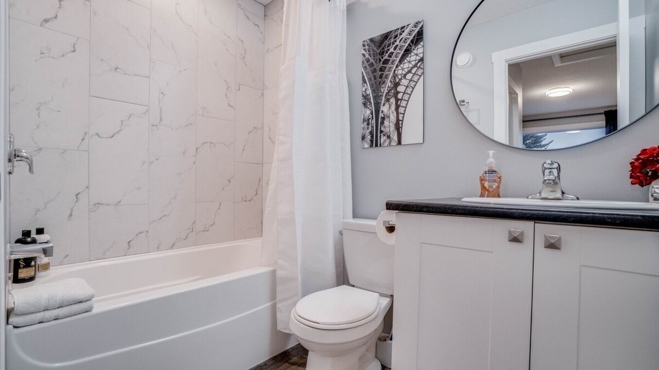 Photo of Bathroom in North Central Edmonton
