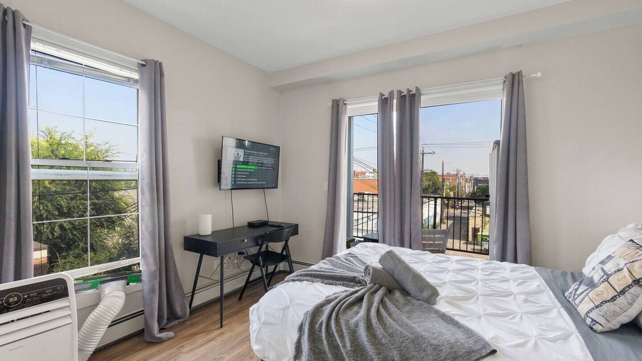 Photo of Bedroom in Whyte ave