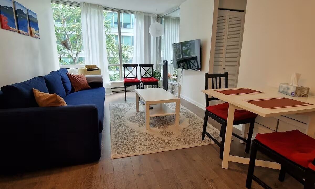 Photo of Livingroom in Coal Harbour