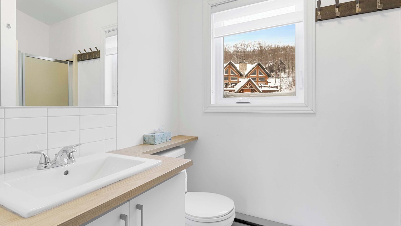 Photo of Bathroom in Notre-Dame-Auxiliatrice-de-Buckland