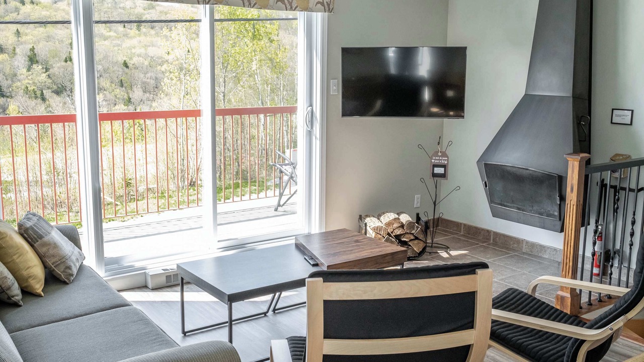 Photo of Livingroom in Notre-Dame-Auxiliatrice-de-Buckland