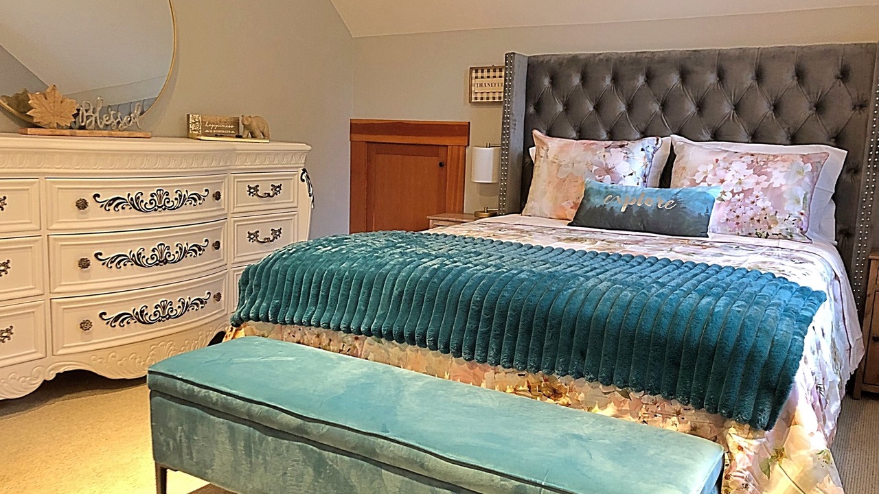 Photo of Bedroom in Central Saanich