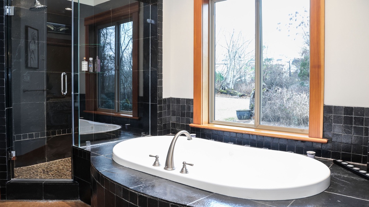 Photo of Bathroom in Central Saanich