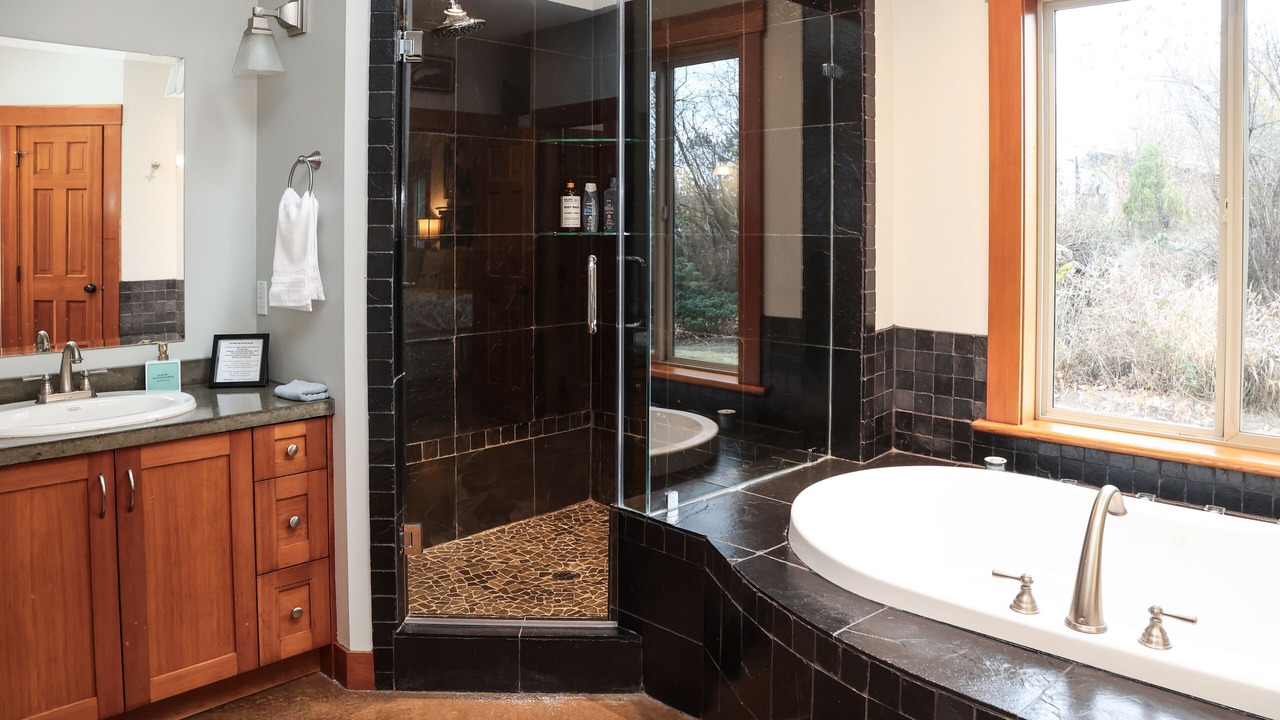 Photo of Bathroom in Central Saanich
