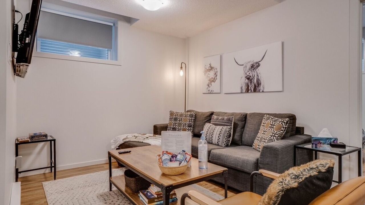 Photo of Livingroom in Jasper Place
