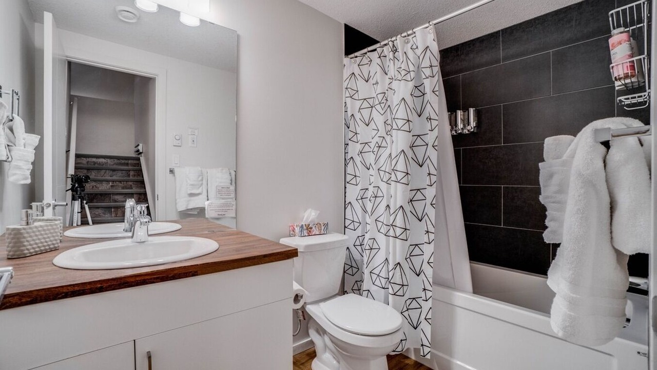 Photo of Bathroom in Jasper Place