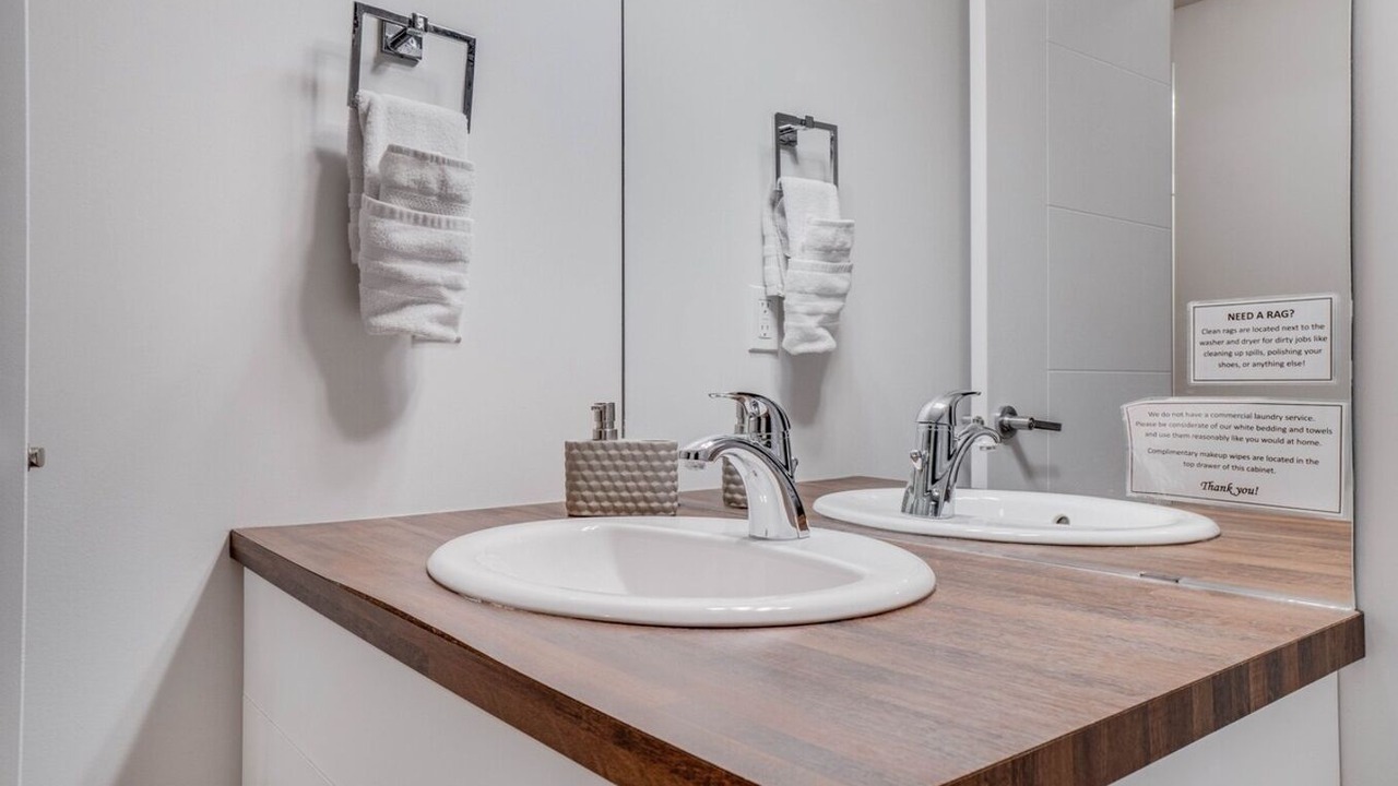 Photo of Bathroom in Jasper Place