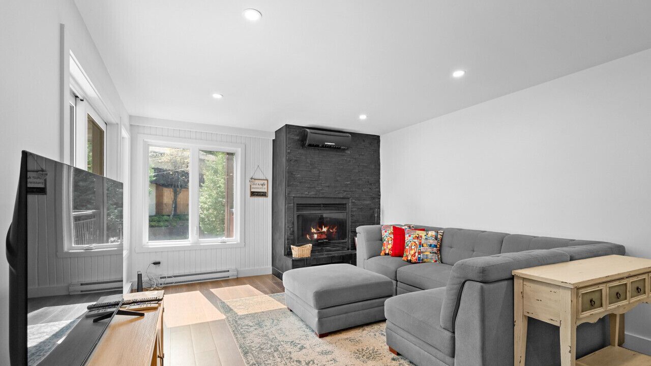 Photo of Livingroom in Mont-Tremblant