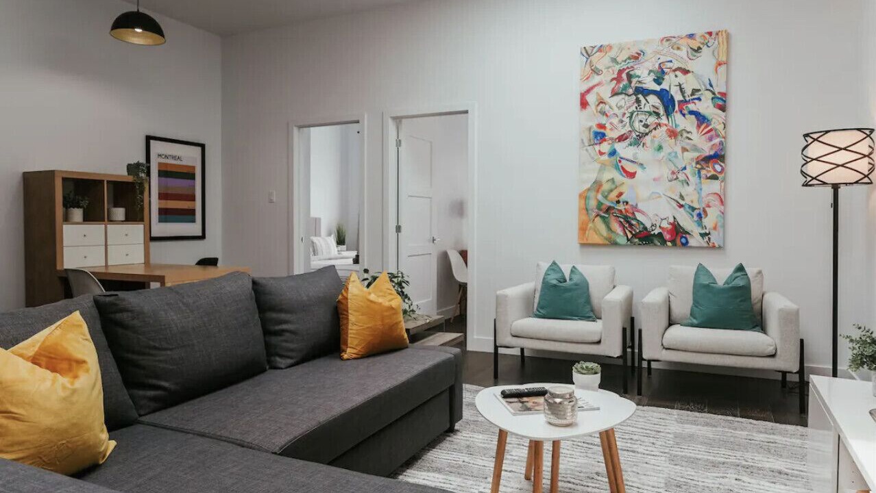 Photo of Livingroom in La Petite-Patrie