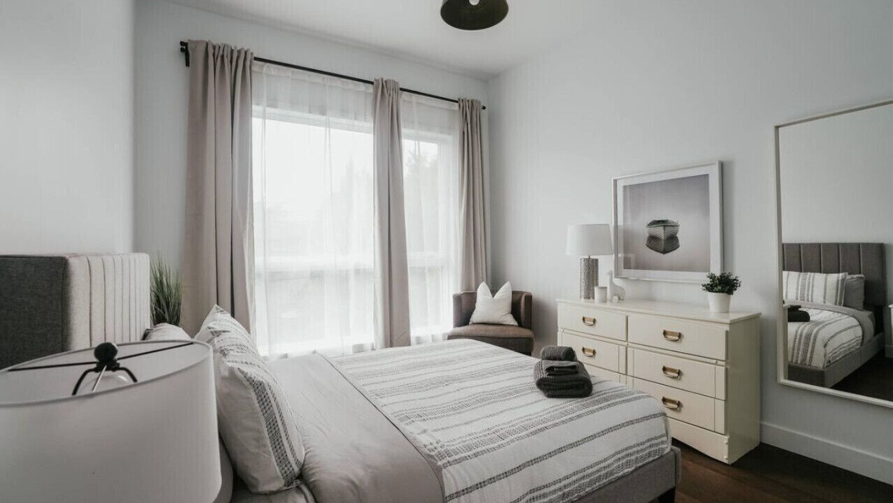 Photo of Bedroom in La Petite-Patrie