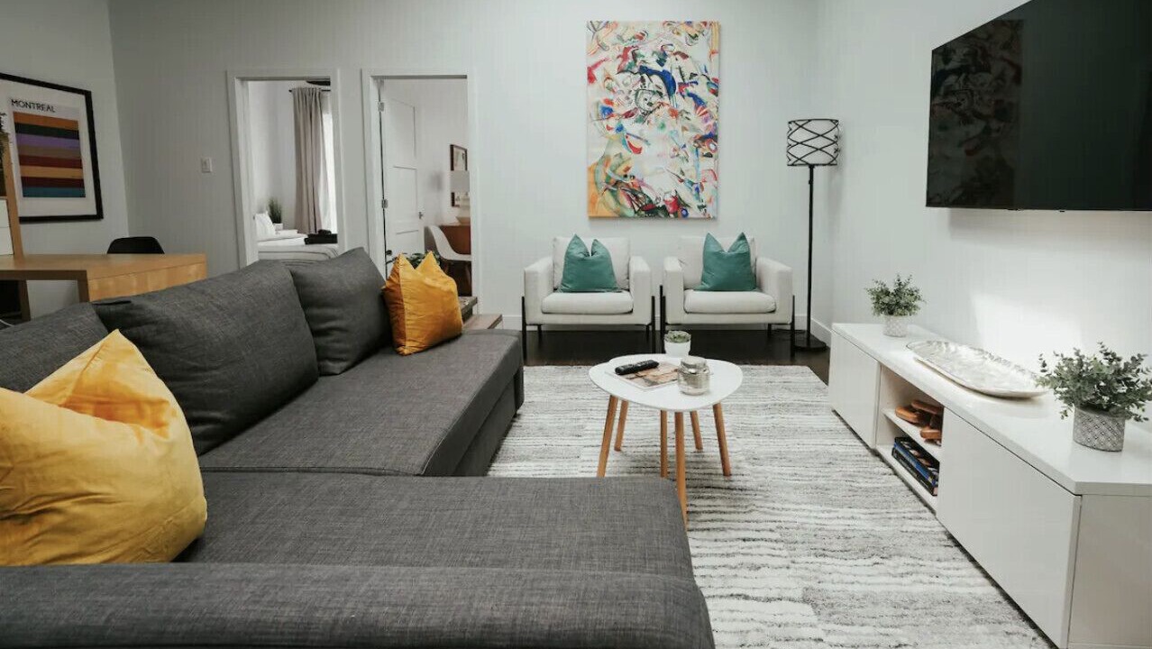 Photo of Livingroom in La Petite-Patrie