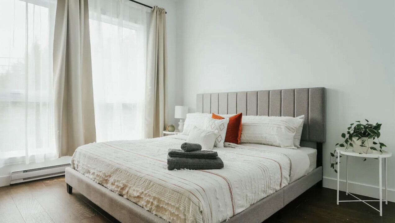Photo of Bedroom in La Petite-Patrie