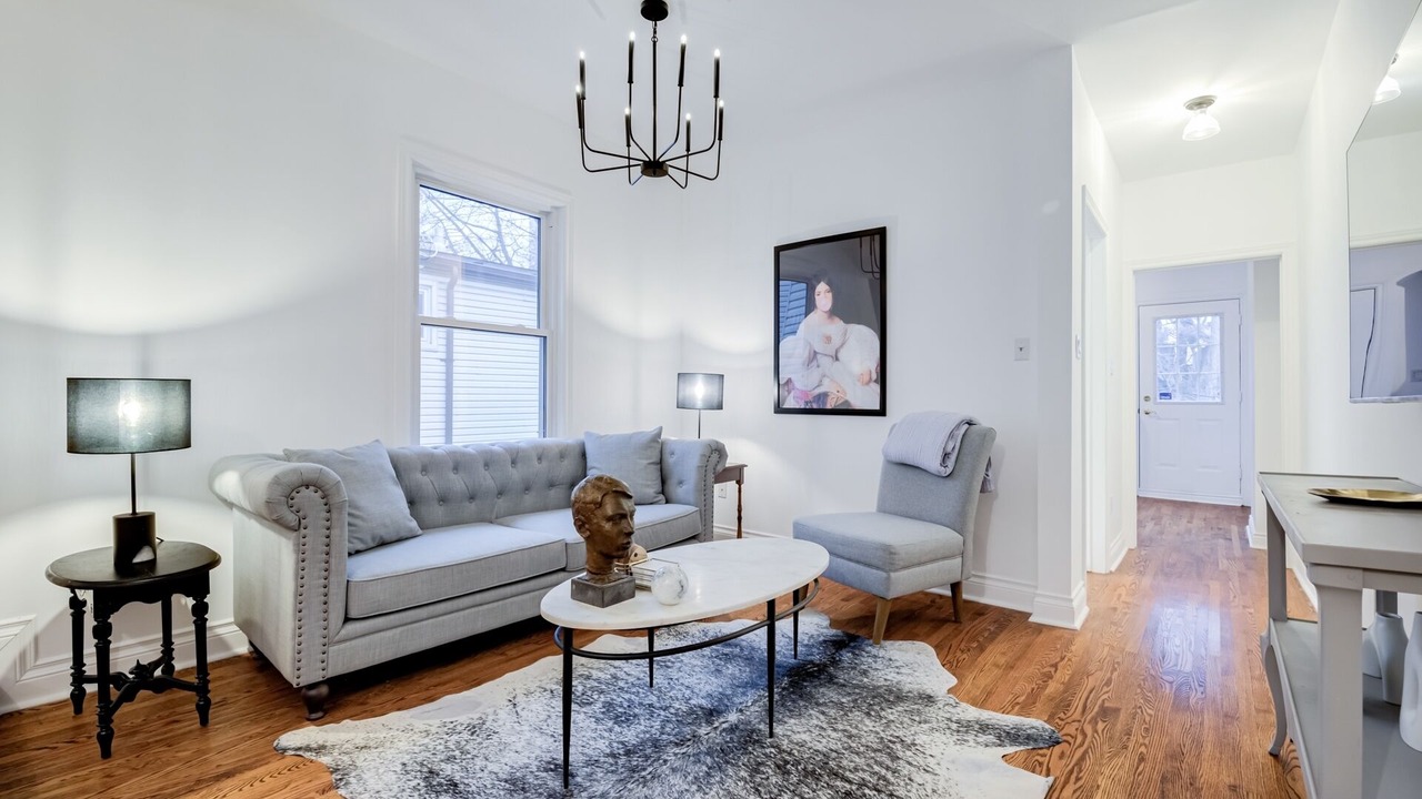 Photo of Livingroom in Cabbagetown
