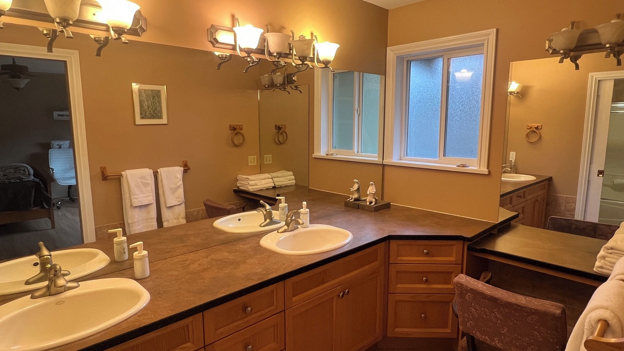 Photo of Bathroom in Langley