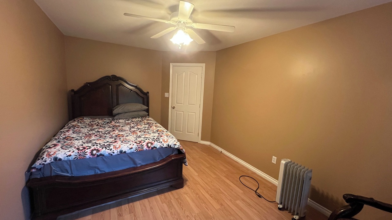Photo of Bedroom in Langley