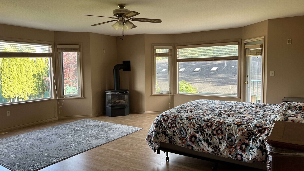 Photo of Bedroom in Langley