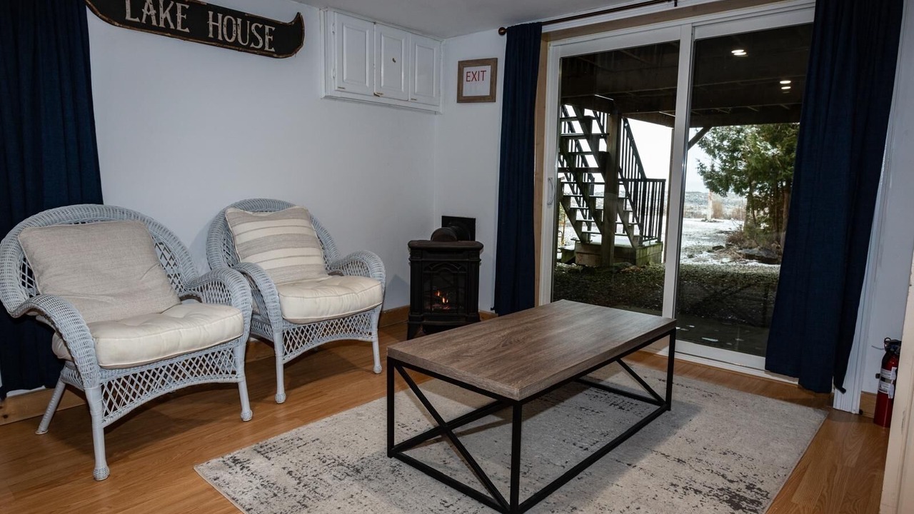 Photo of Livingroom in Northern Bruce Peninsula