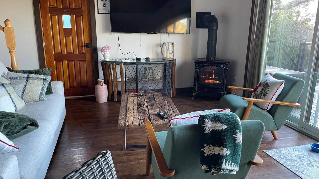 Photo of Livingroom in Northern Bruce Peninsula