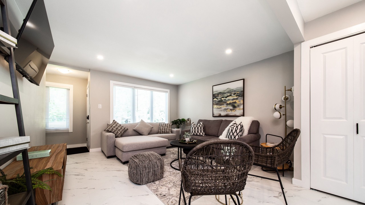 Photo of Livingroom in Northeast Edmonton