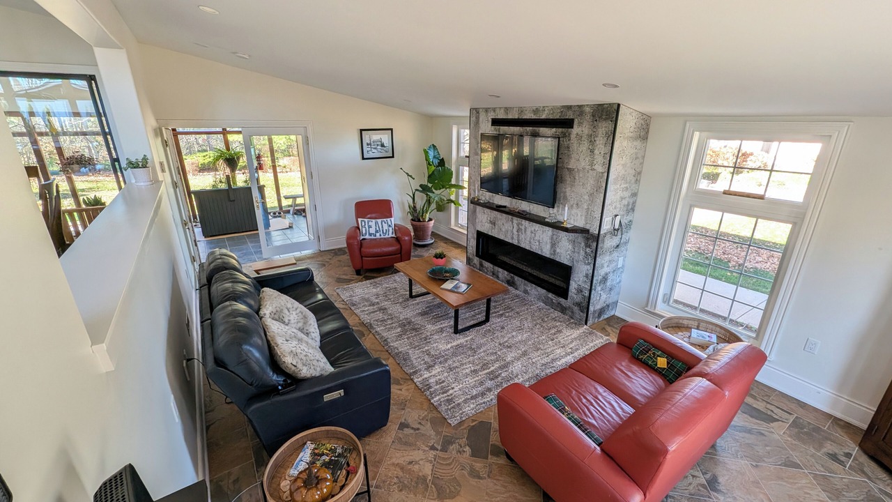Photo of Livingroom in Clarksburg