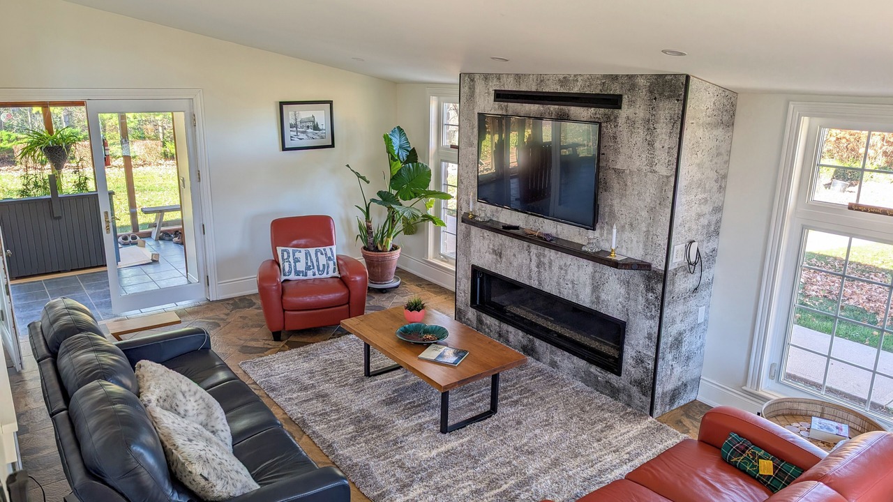 Photo of Livingroom in Clarksburg