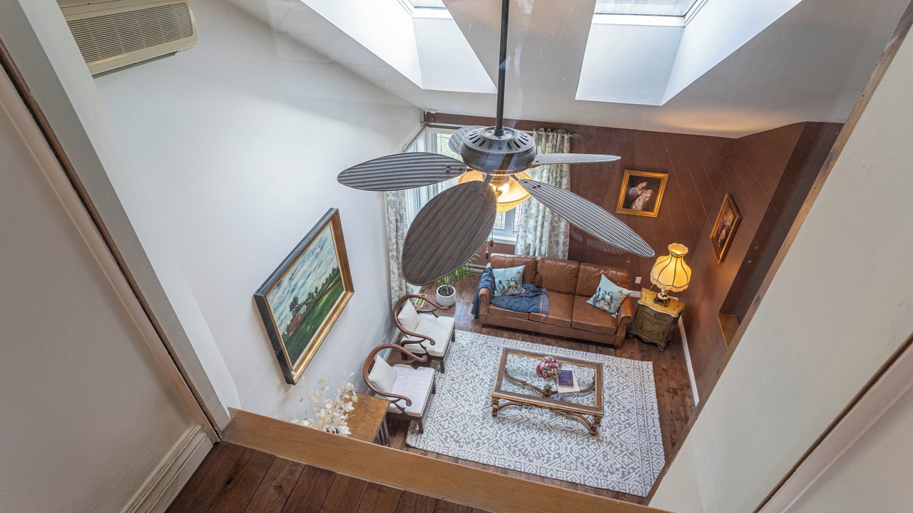 Photo of Livingroom in Montreal