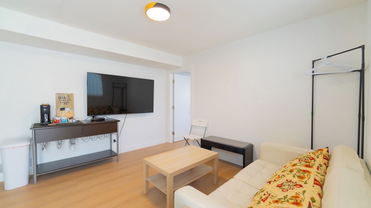 Photo of Livingroom in Fraserview
