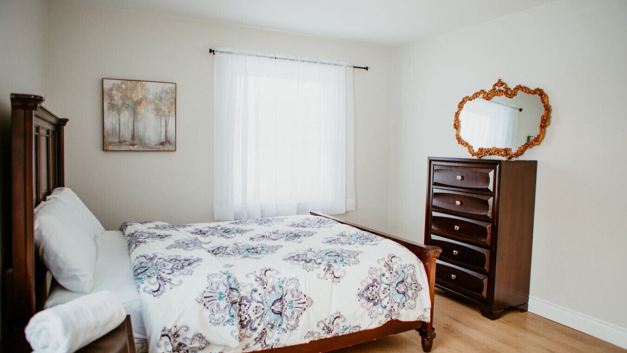 Photo of Bedroom in Strong