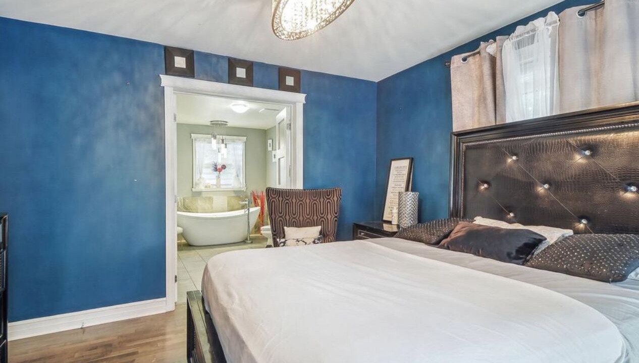 Photo of Bedroom in Pointe-aux-Trembles