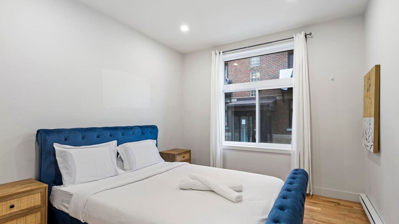 Photo of Bedroom in Cote-Des-Neiges—Notre-Dame-De-Grace