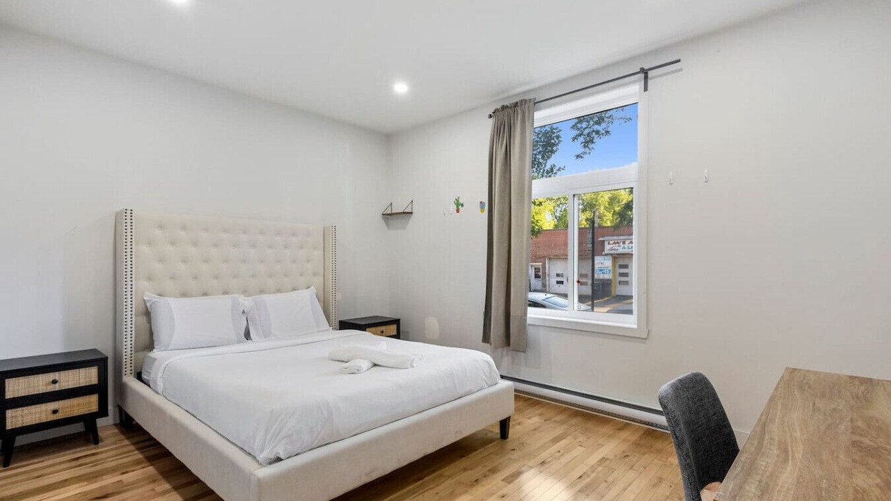 Photo of Bedroom in Cote-Des-Neiges—Notre-Dame-De-Grace