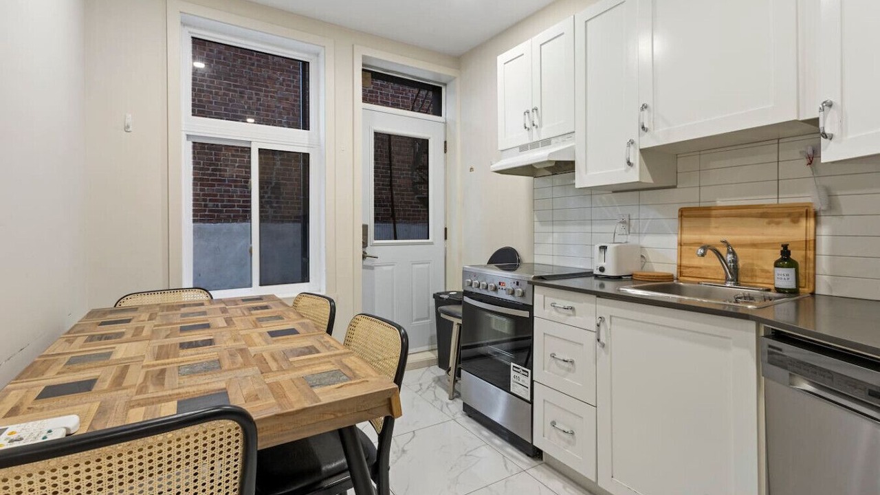 Photo of Kitchen in Cote-Des-Neiges—Notre-Dame-De-Grace